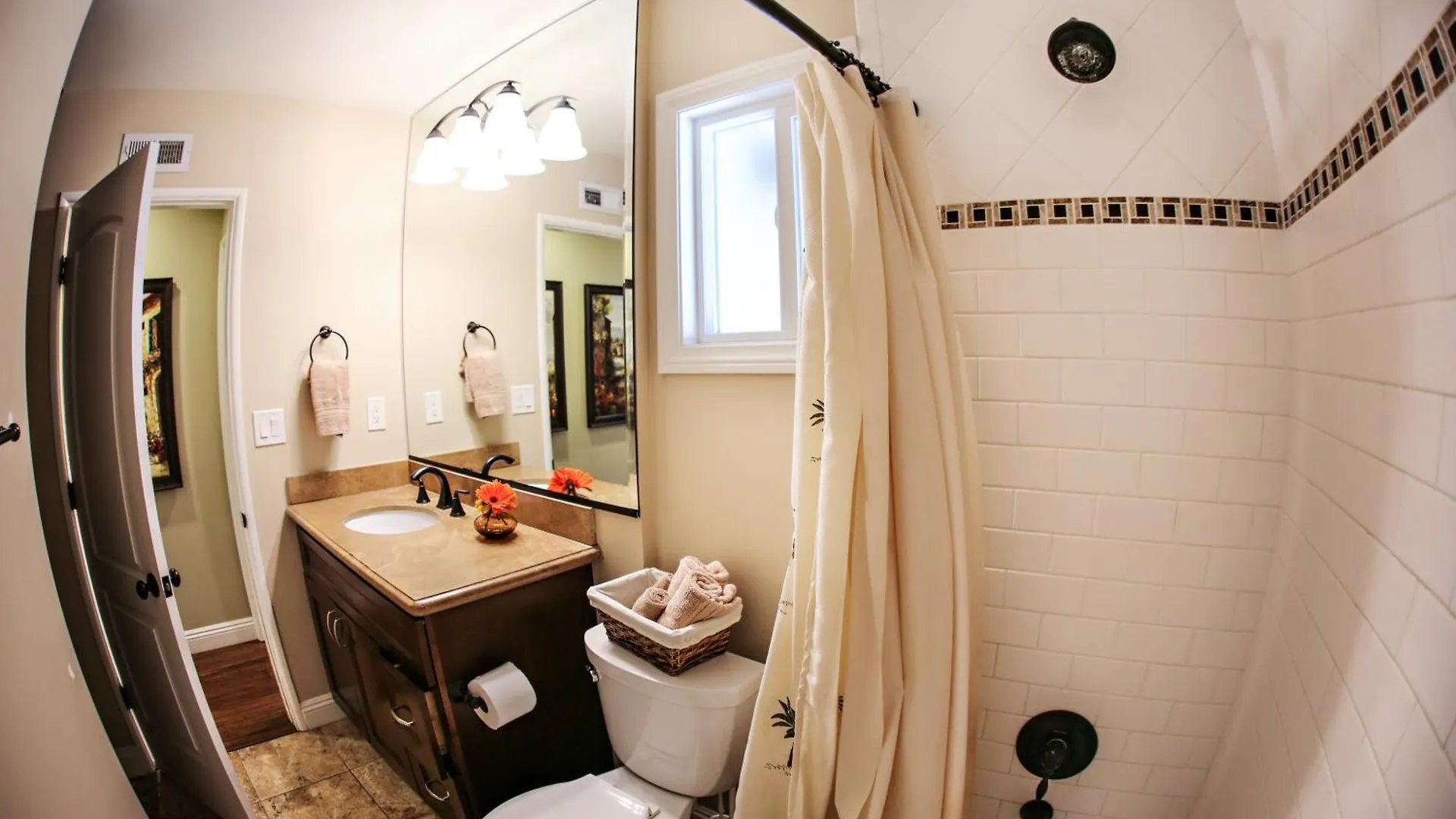 Amazing 5 Bedroom, 1/2 Mile To Disneyland 1/4 Mile To Anaheim Convention Ctr 펜션