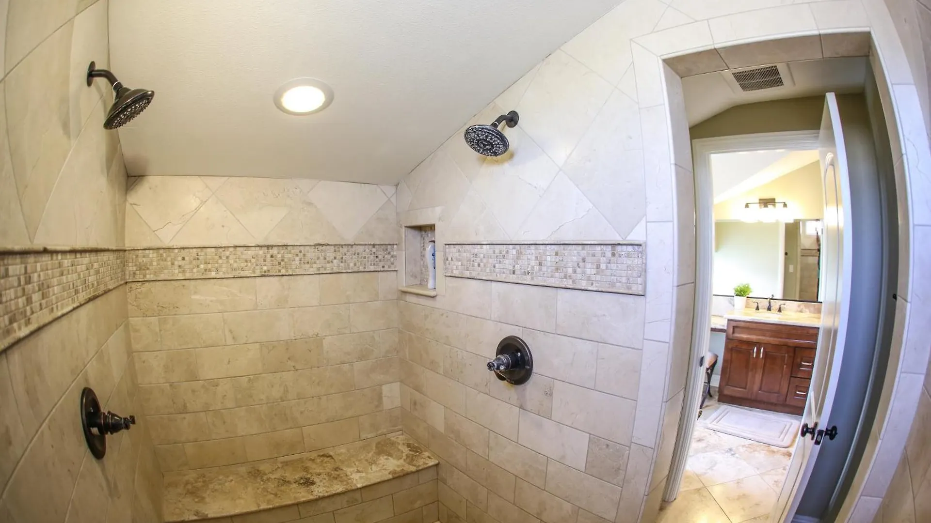 Amazing 5 Bedroom, 1/2 Mile To Disneyland 1/4 Mile To Anaheim Convention Ctr